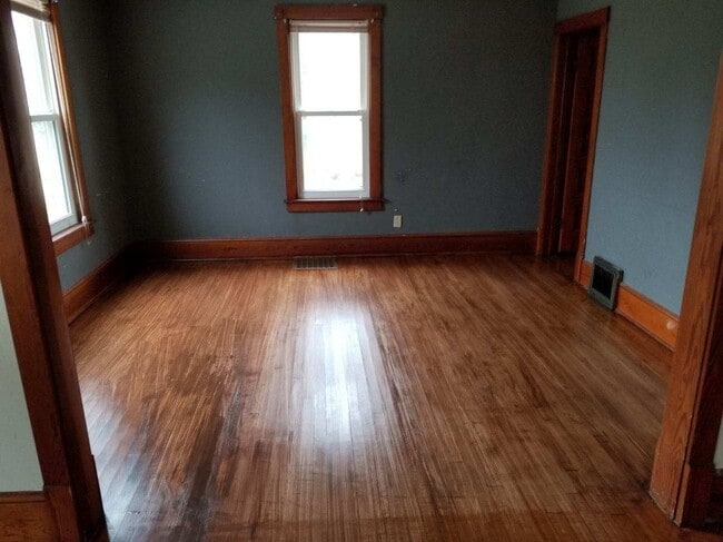 Photo - 4826 W Folsom St