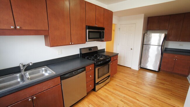 Photo - 3428 W Parker Ave Unit 3428-2