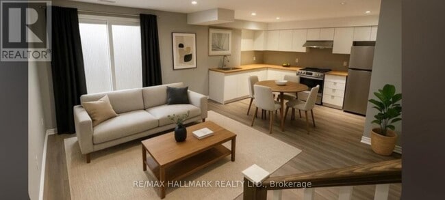 Photo - 30 Gatwick Ave