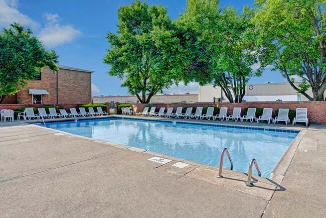 Photo - Wilson Plaza