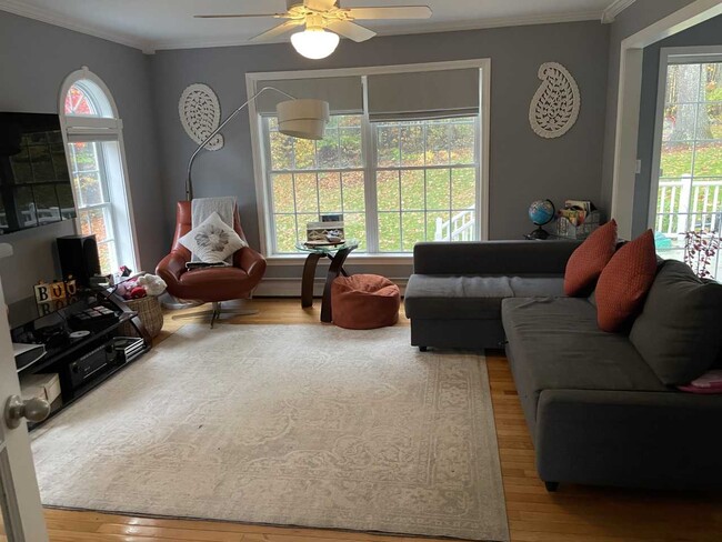 Photo - 125 Ridgeview Dr