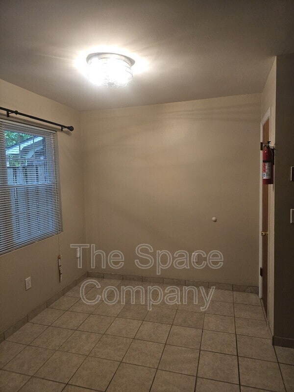 262 Fleming Rd