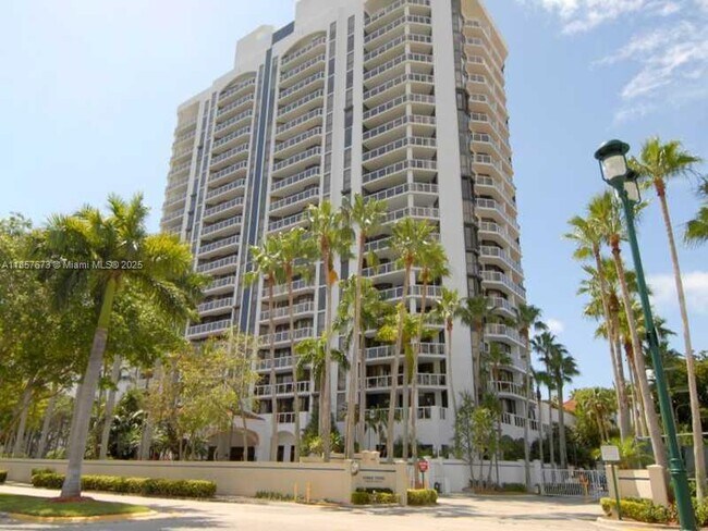 Photo - 3600 Yacht Club Dr Unidad 1503