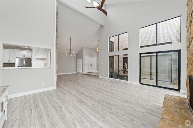 Building Photo - 700 Bayou Crest Cir Rental