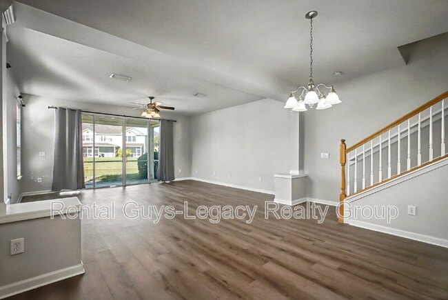 Photo - 6986 Roundleaf Dr