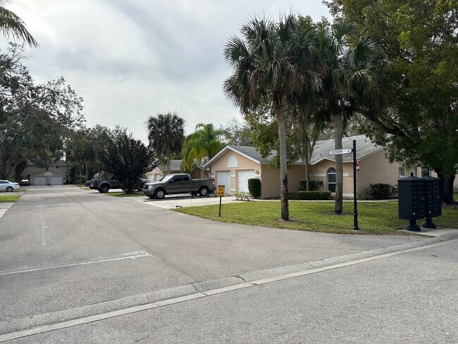 Photo - 12243 Londonderry Ln