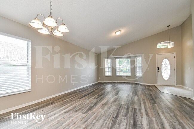 Photo - 707 Vía Milano