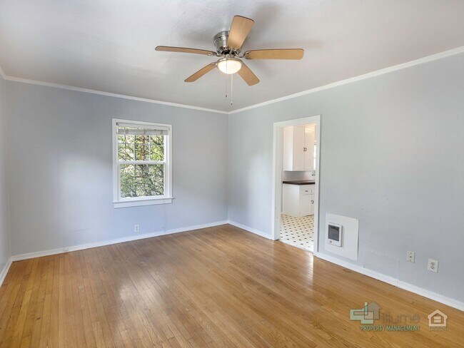 Photo - Alexander Court Apartments