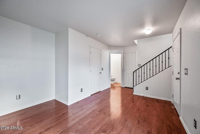Photo - 933 W Aspen Way