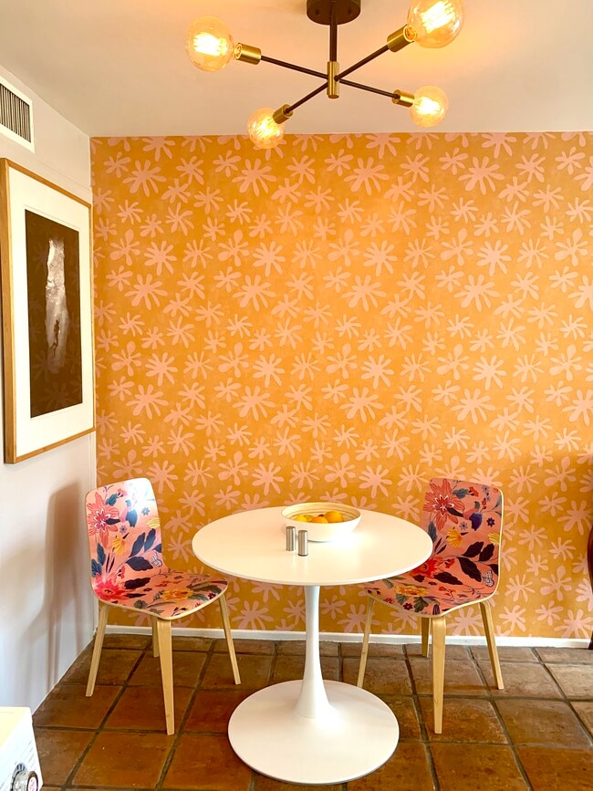 Dining Area - 2404 Pacific Ave Unit Studio B