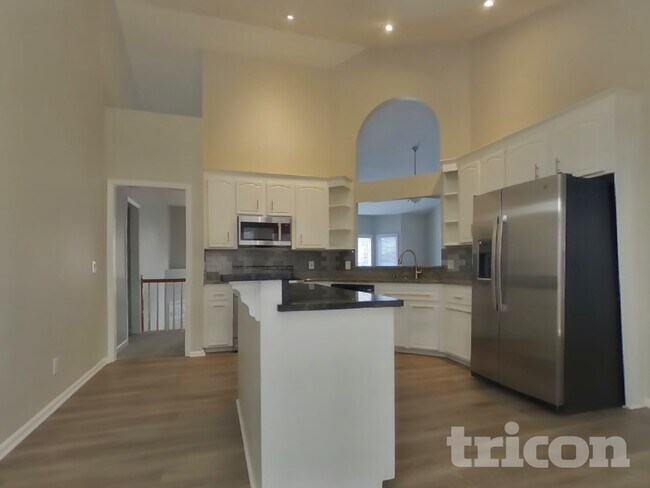 Photo - 2030 Township Dr