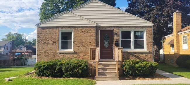 Photo - 291 W 17th St House