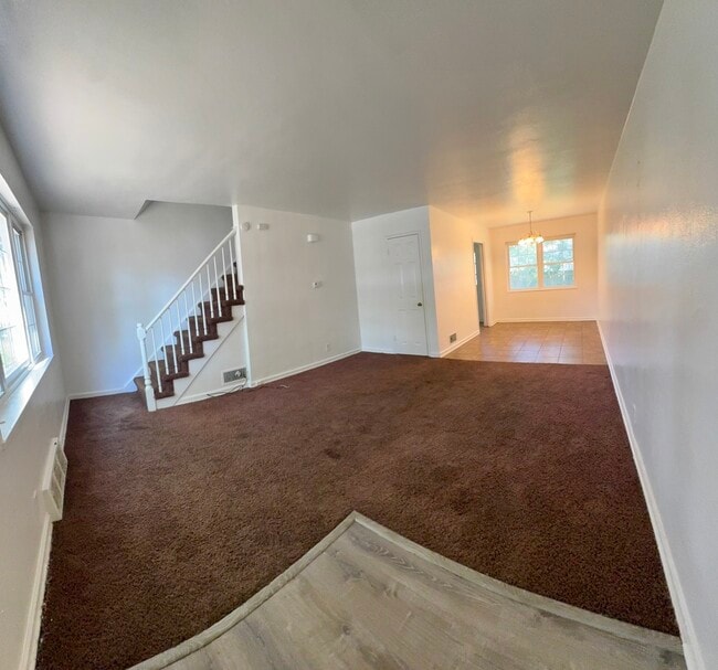 Photo - 928 N Prairie Ave