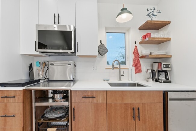 Photo - 5003 NE Mason St