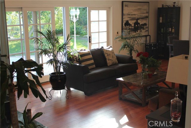 Photo - 4527 Stark Ave