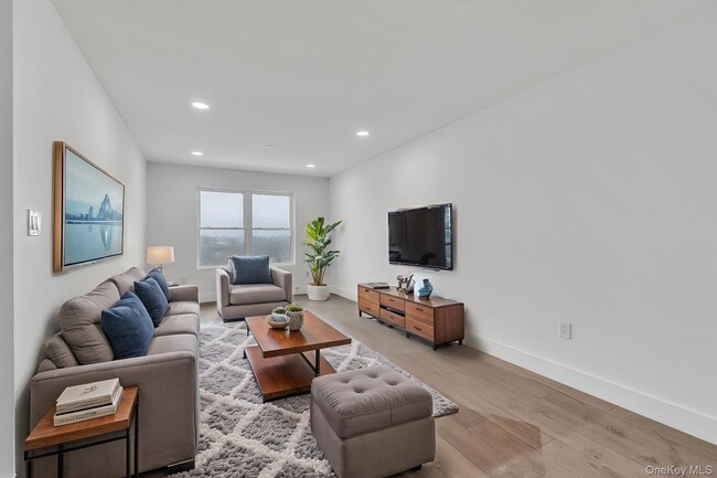 Building Photo - 74 Broadway Unit 2A