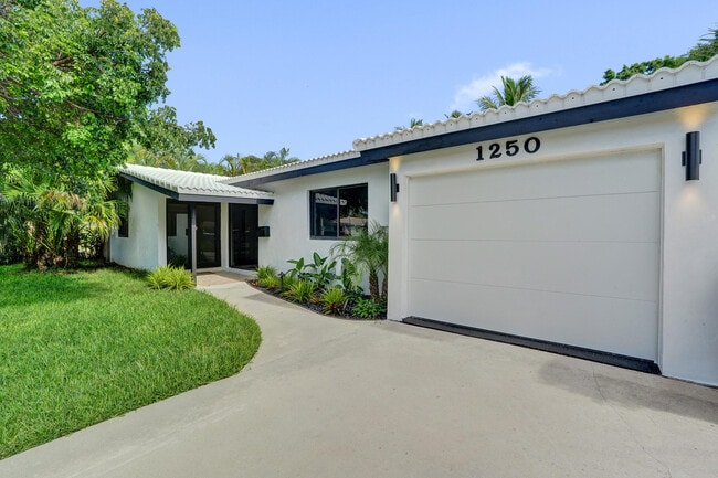 Photo - 1250 SW 4th St