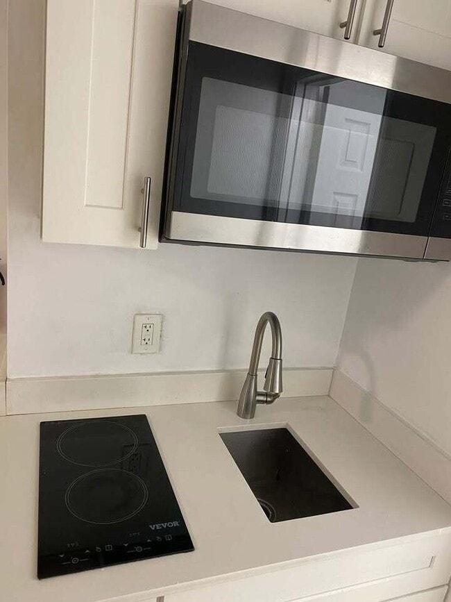 Photo - 512 SW 7th St Unidad B