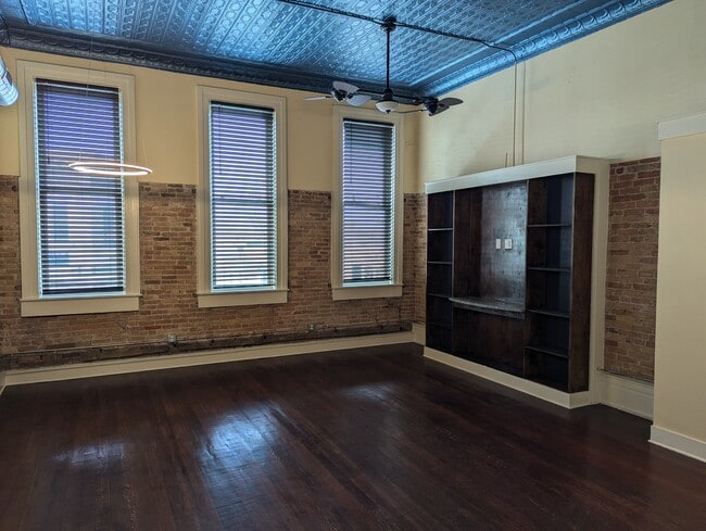 Photo - 204 W Main St Unit 3