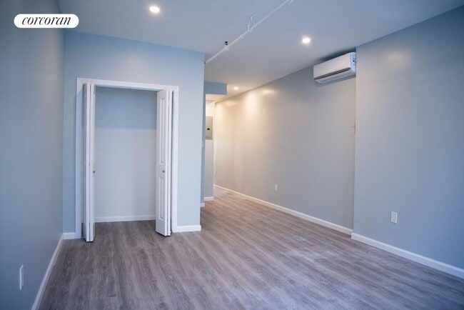 Photo - 162 W 123rd St