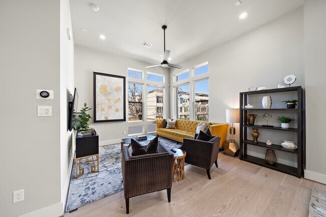 Photo - 3515 Hutchins St