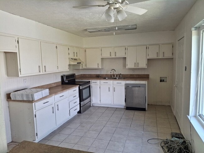Building Photo - 1405 La Fonda Cir Rental
