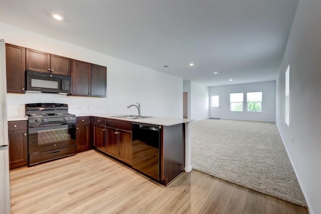 Photo - 2817 Dezmond Diamond Ct