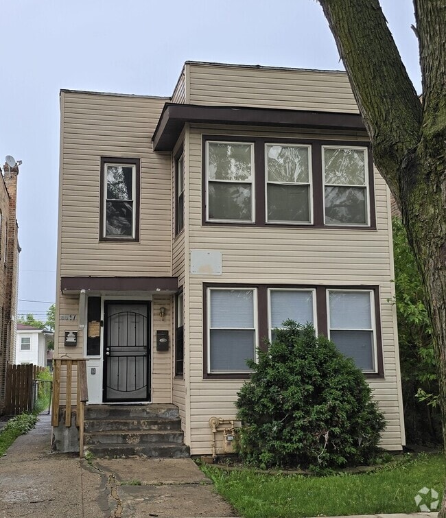 Building Photo - 6517 S Talman Ave Unit 1 Rental