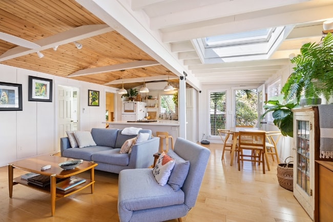 Photo - 827A Oneawa St