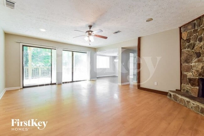 Photo - 5515 N Fork Dr SW