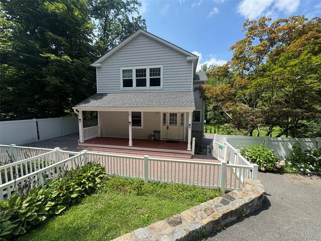 Building Photo - 275 Croton Dam Rd