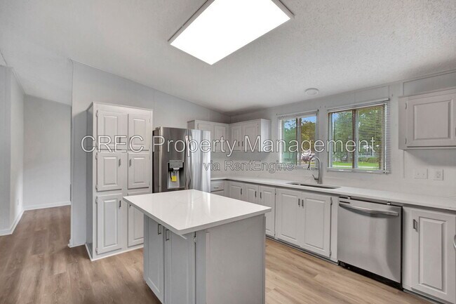 Photo - 405 Vine St