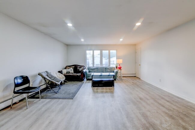 Photo - 708 Garfield Ave Unit 2