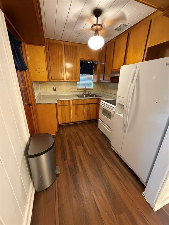 Photo - 118 E Pine St