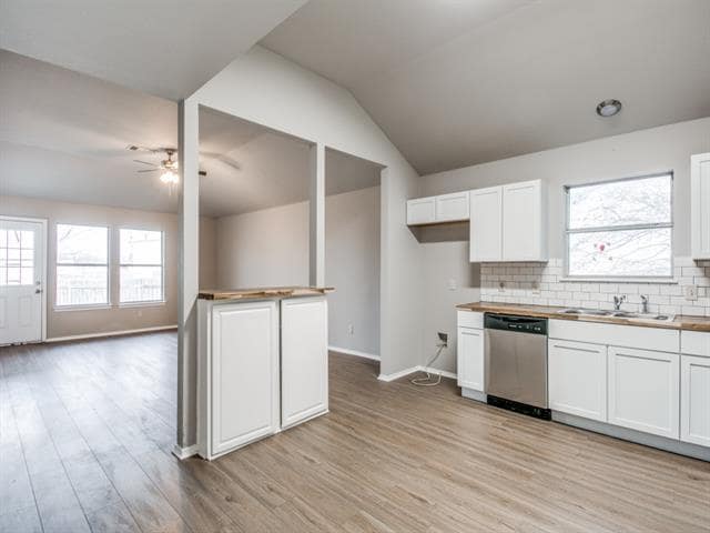 Photo - 610 Lone Star Park Ln