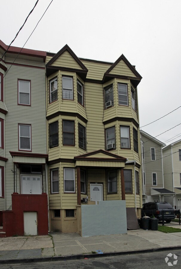 Photo - 295 Fairmount Ave