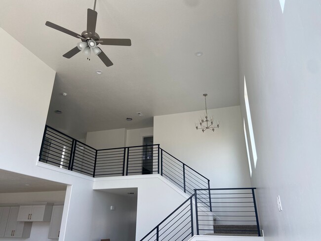 Photo - 1307 W Quailhill Rd Unidad Whole