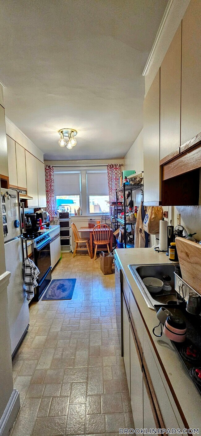 Photo - 52 Babcock St Unit 5