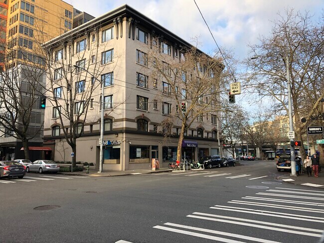 Building Photo - 2700 4th Ave Unit 406