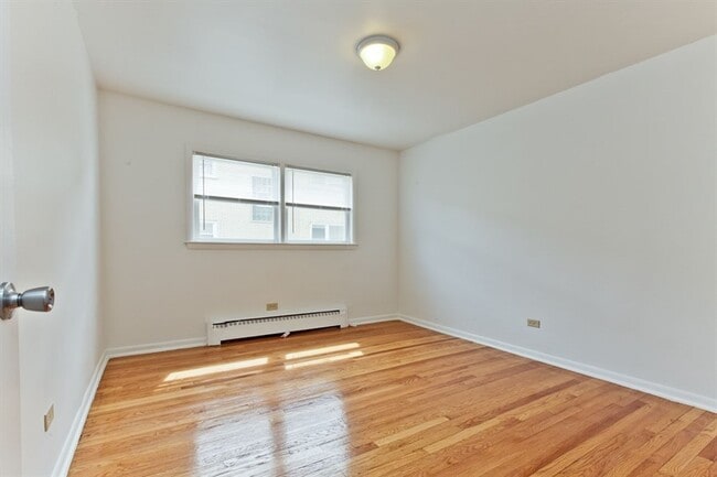 Photo - 464 Gordon Ave Calumet City, IL 60409