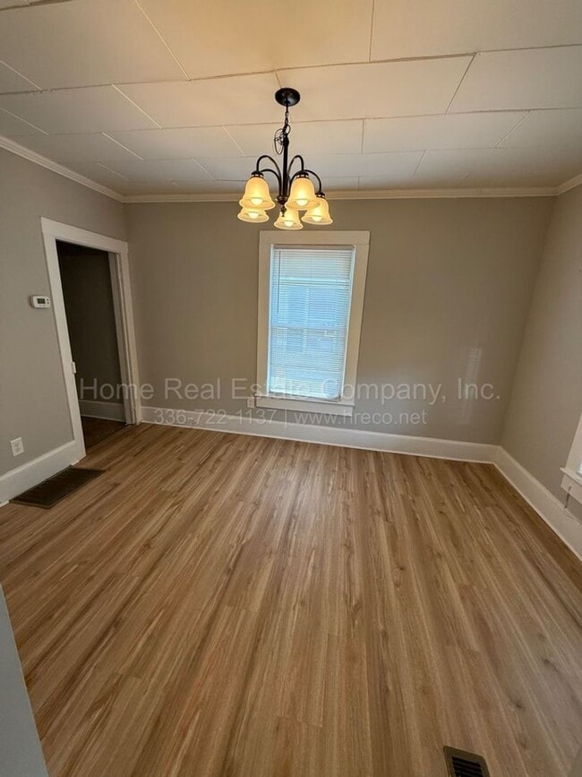 Photo - 1707 Chapel St