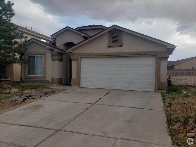 Building Photo - 2605 Silver Star Dr SW Rental