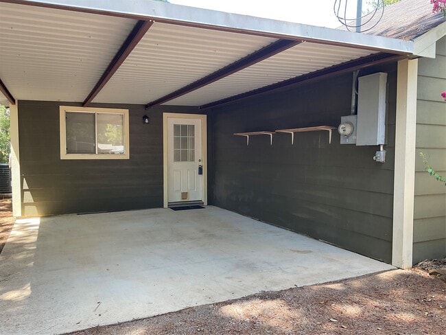 Photo - 42906 O'Neal Ln