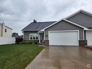 Building Photo - 629 Diversity Dr Unit 2722 RYAN ROAD DE PERE WI Rental