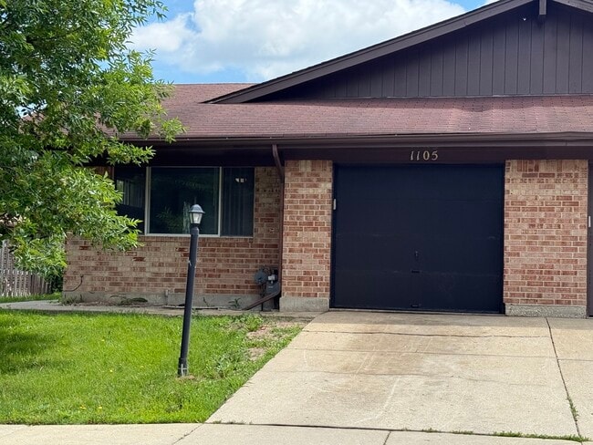 Photo - 1105 Fulton Dr House