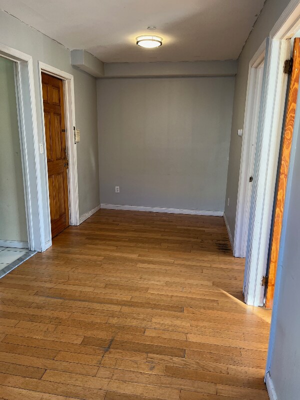 Photo - 27-32-32 12th St Unit 3