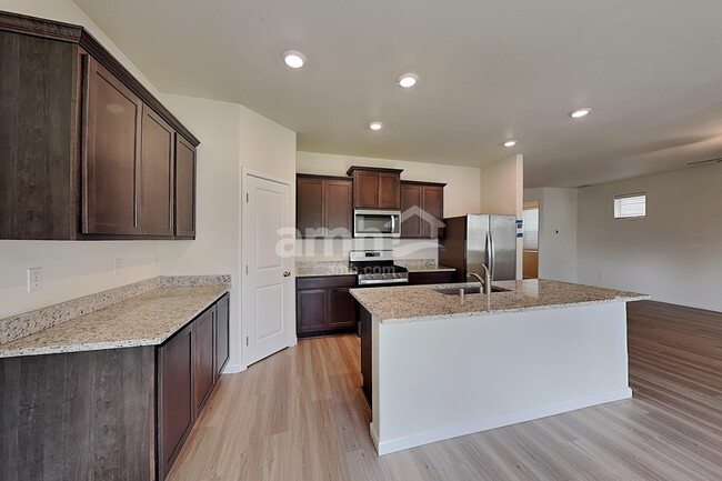 Photo - 1315 W 15th Ave