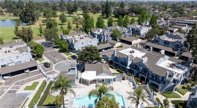 Building Photo - 7334 Quill Dr Unit Park Meadow Gated Commy