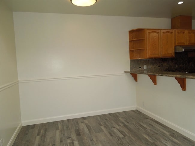 Photo - 178 Scotia Ave