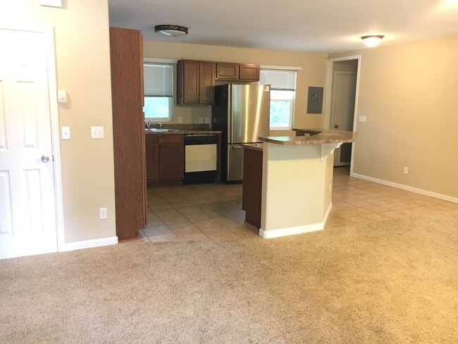 Photo - 634 S Tower St